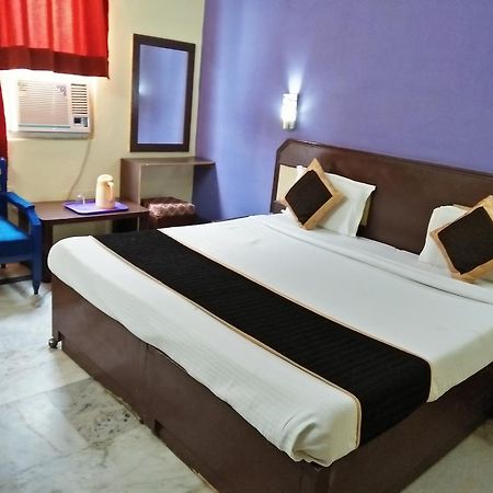 Hotel Zee Agra  Εξωτερικό φωτογραφία