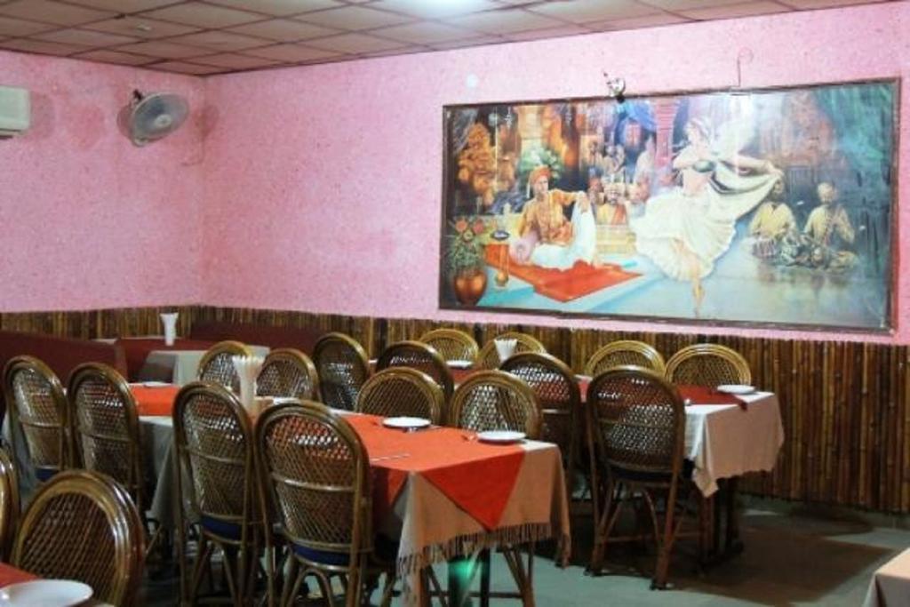 Hotel Zee Agra  Εξωτερικό φωτογραφία
